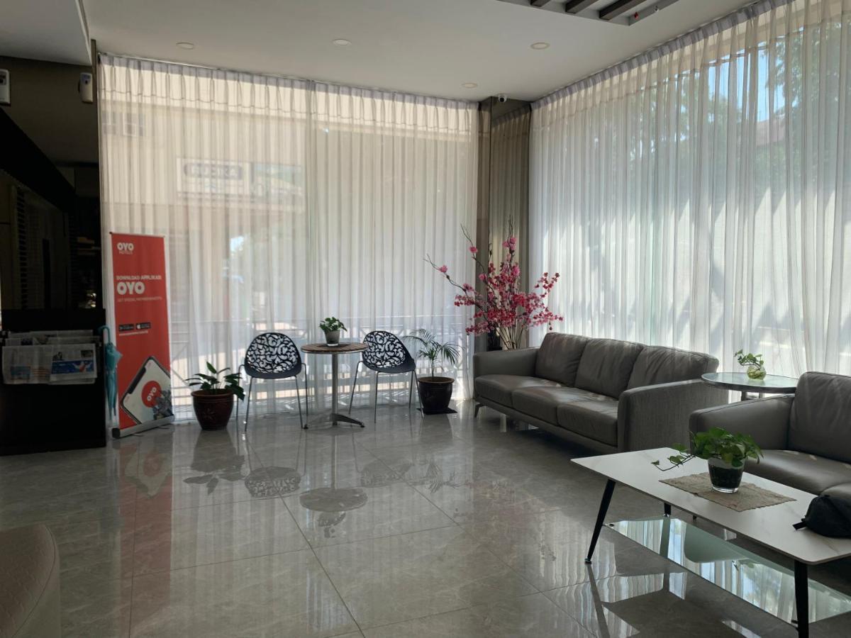 Oyo 676 Hotel Osaka Batam Exterior foto