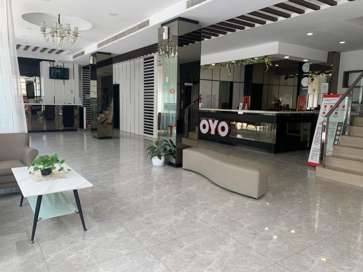 Oyo 676 Hotel Osaka Batam Exterior foto
